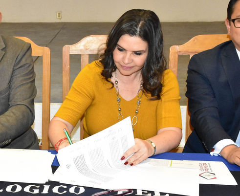 Educación / Norma Layón firma acuerdo Interinstitucional con Tecnológico del Altiplano de Tlaxcala