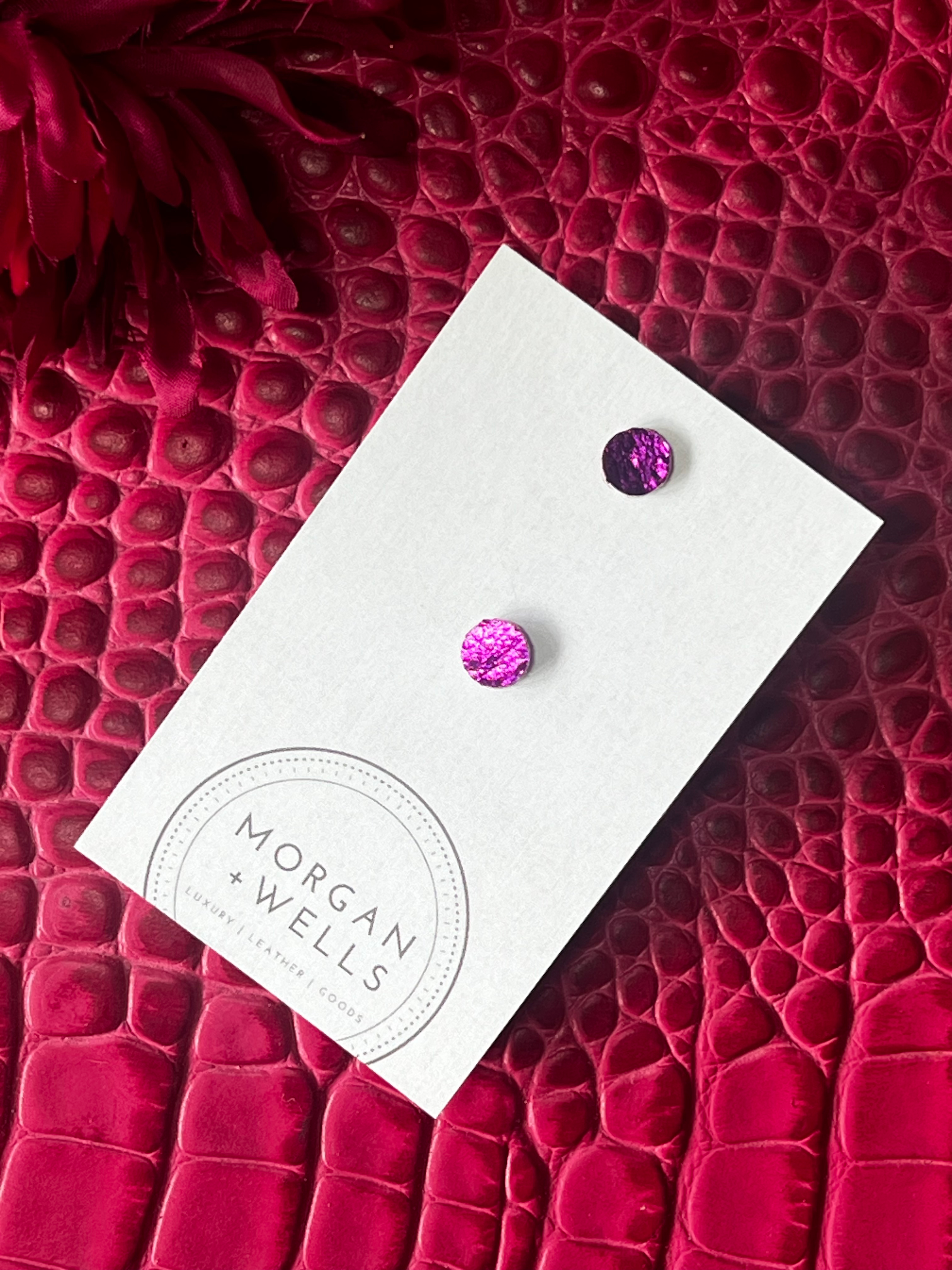 Dinky Dot stud earrings