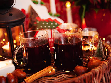 Klassischer-Gluehwein_Stephanie-Bauens.jpg