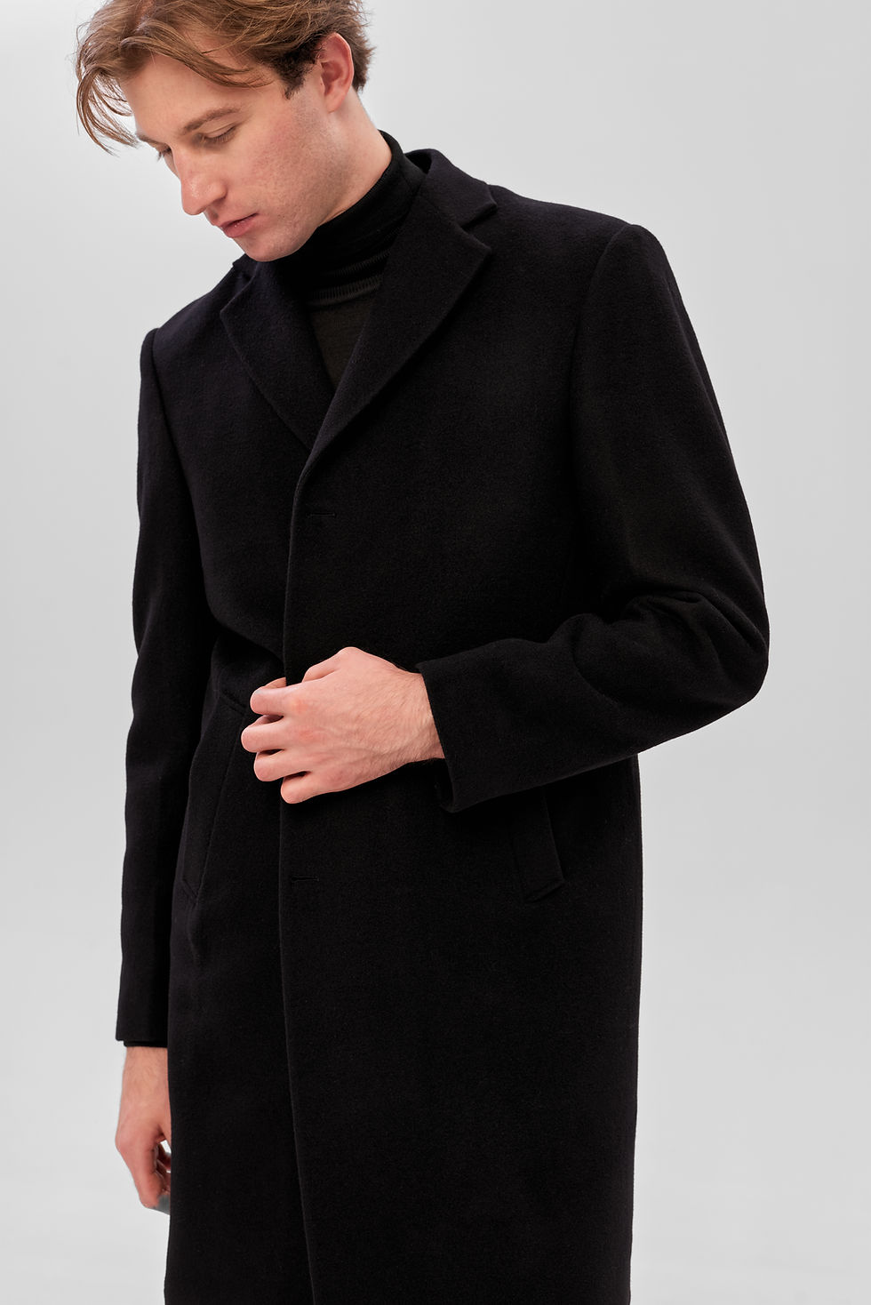 Прев'ю: Пальто чорного кольору