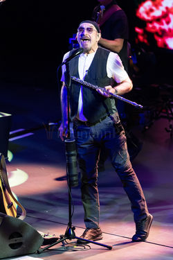 4 Ian Anderson