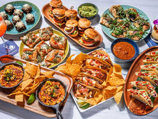Tommy Bahama Marlin Bar presenta su nuevo menú con sabores frescos y cócteles exclusivos