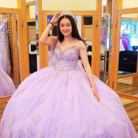 La moda de quinceañera se convierte en protagonista en The Shops at Palm Desert