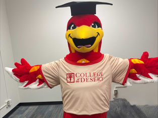 College of the Desert dio la bienvenida a su nueva mascota, el Correcaminos
