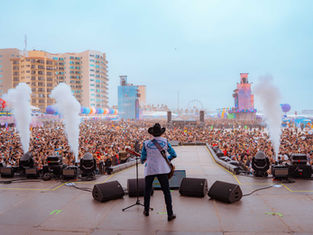 Baja Beach Fest 2025 convoca multitudes récord en Rosarito, México durante tres días de presentaciones inolvidables