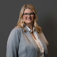 Sarah Fry Nombrada Decana Interina de Matemáticas y Ciencias