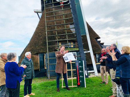 Cheque van Lions IJsselstein-Lopikerwaard voor Cabauwse Molen