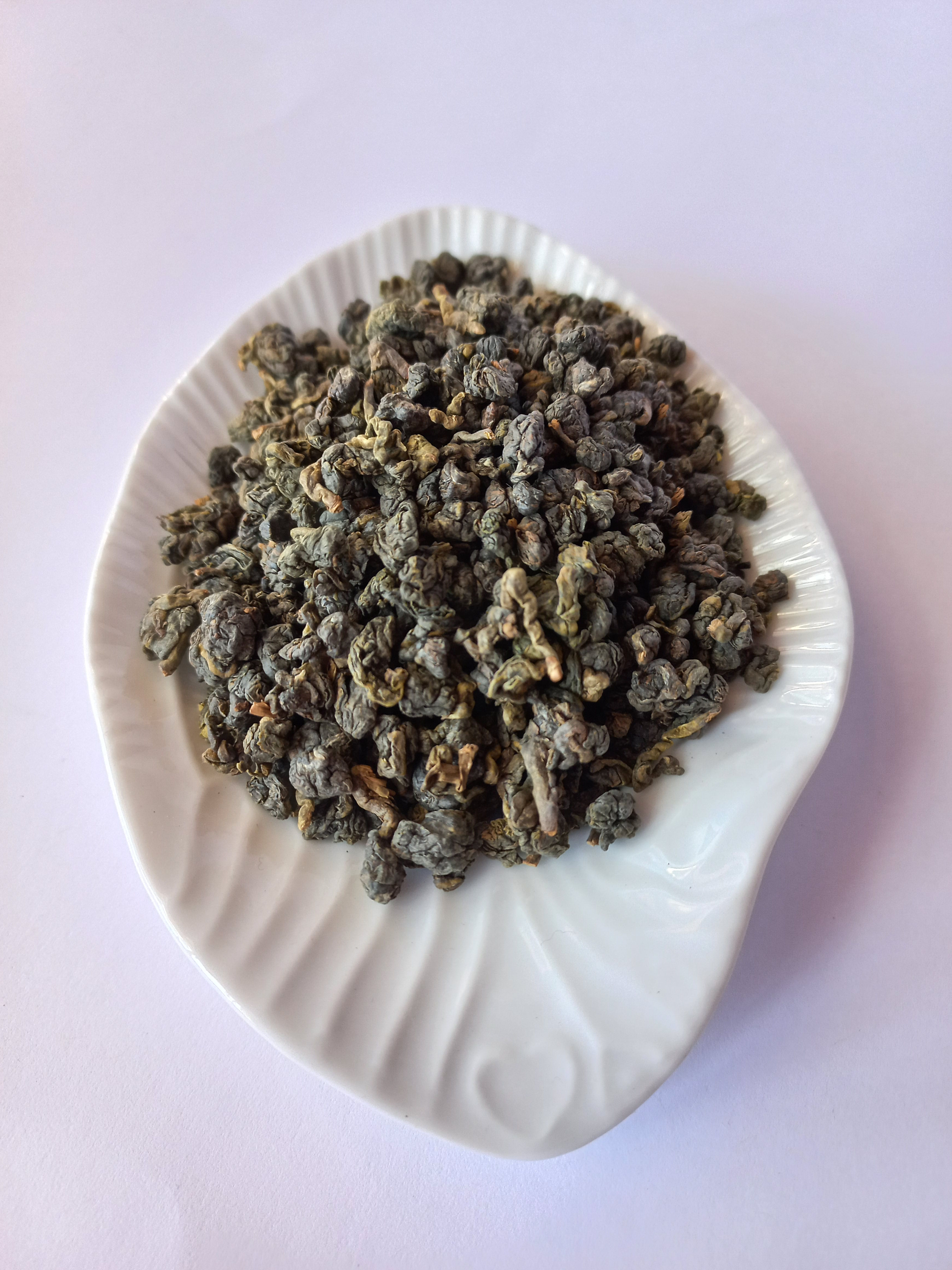 OOLONG TEA – Three Moons