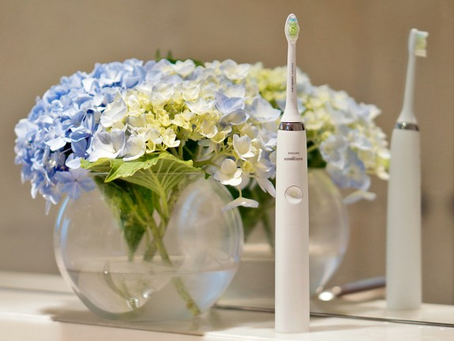 The Only Travel-Friendly Toothbrush You’ll Ever Need | Phillips Sonicare DiamondClean