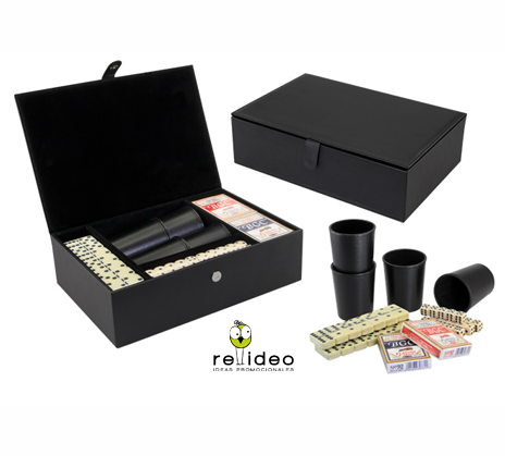 Set Multijuegos en caja grande de PU negro, con tapa con hebilla cierre magnético.