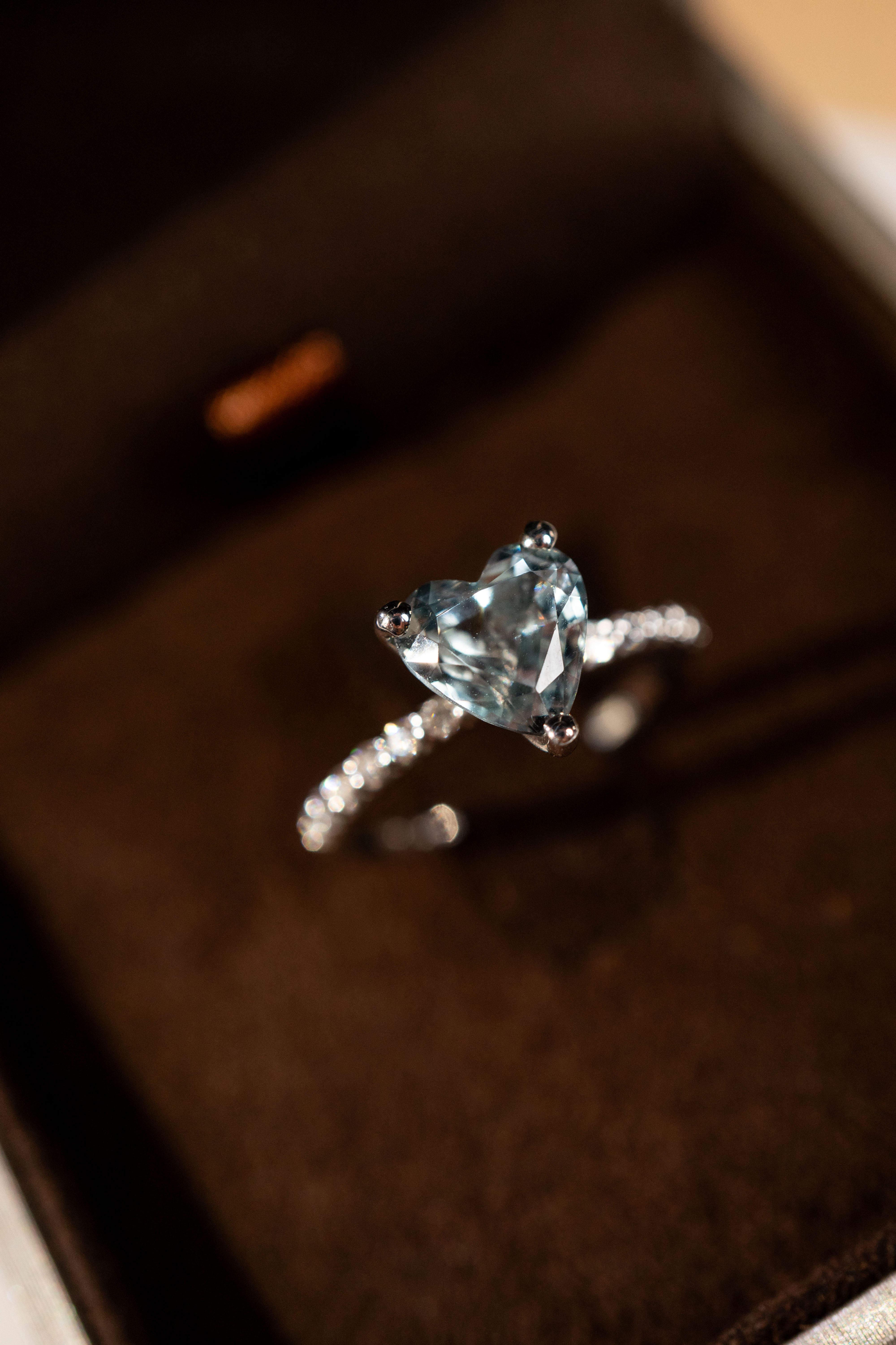 Anello con Acquamarina taglio cuore