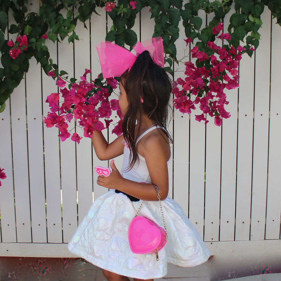 Thumbnail: Mini Heart Jelly Purse