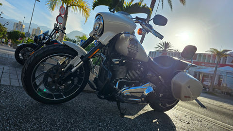 Fahrten mit der Harley Davidson Sport Glide auf den Kanarischen Inseln