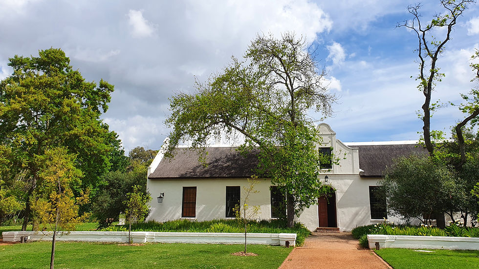 Prachtige witte wijnhuis van Neethlingshof nabij Stellenbosch
