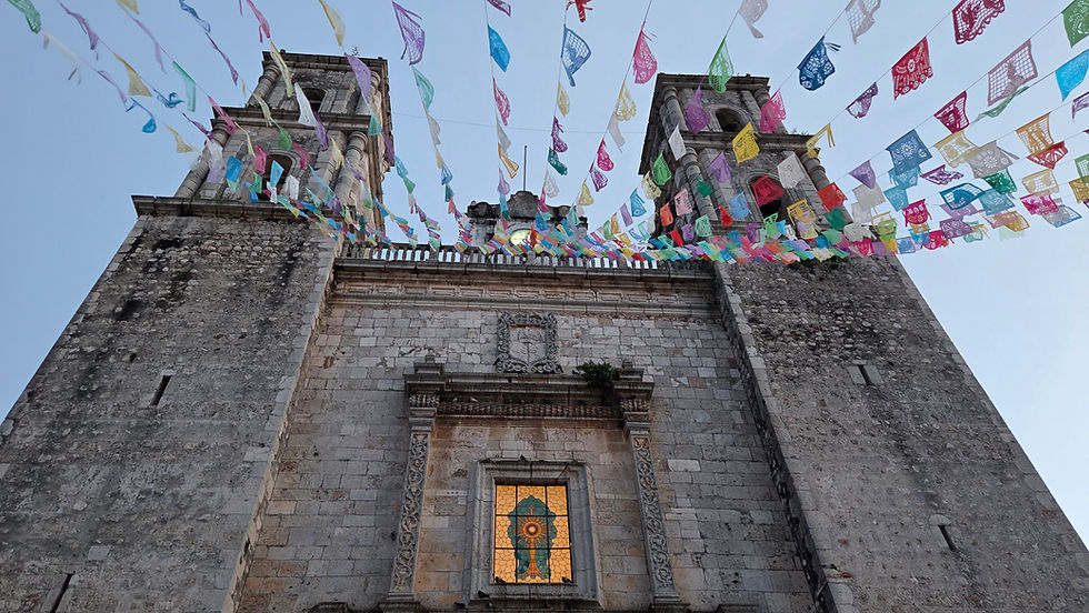Gervasio Kathedraal met vlaggetjes in Valladolid