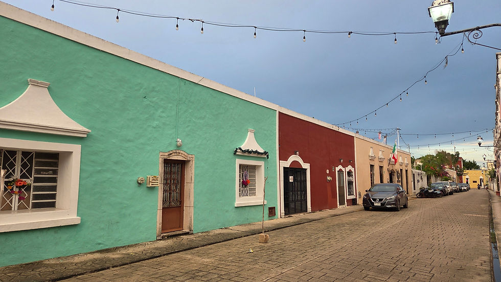 Kleurrijke straat in Valladolid