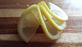 garnish from lemon / food decorations
