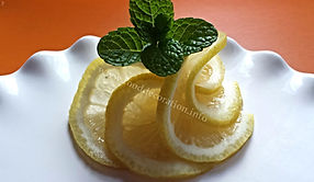 Lemon garnish / Fruit decoration / Food decoration