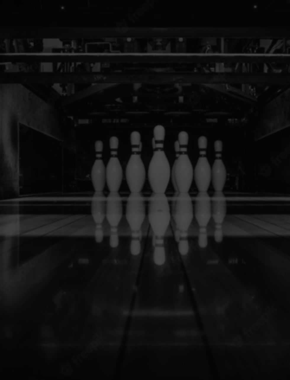 bowling-alley-pins_263357-34_edited_edited.jpg