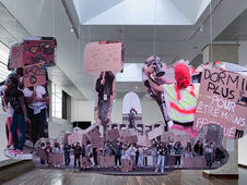 El Archivo de BogotÔ acoge una exposición que muestra la infancia desde distintas perspectivas: el juego, la memoria, la pérdida y la esperanza. Hace parte de la BOG25.