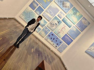 Luz Helena Caballero ocupa la sala principal de la galería Alonso Garcés con pinturas que son ventanas a pedacitos de cielo.