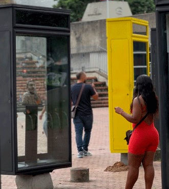 Hablamos con César Martinez, artista plástico y curador del 22 Salón de Artistas Quindianos, que actualmente se desarrolla en Armenia bajo el concepto de “Armenia revelada”.