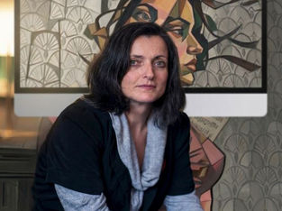 Caridad Botella tercia en una especie de mensaje (no enviado, pero sí escrito) a la cantante española Rosalía, a propósito de su disculpa por mencionar a Picasso como un artista favorito y del despropósito que surgió en las redes sociales.