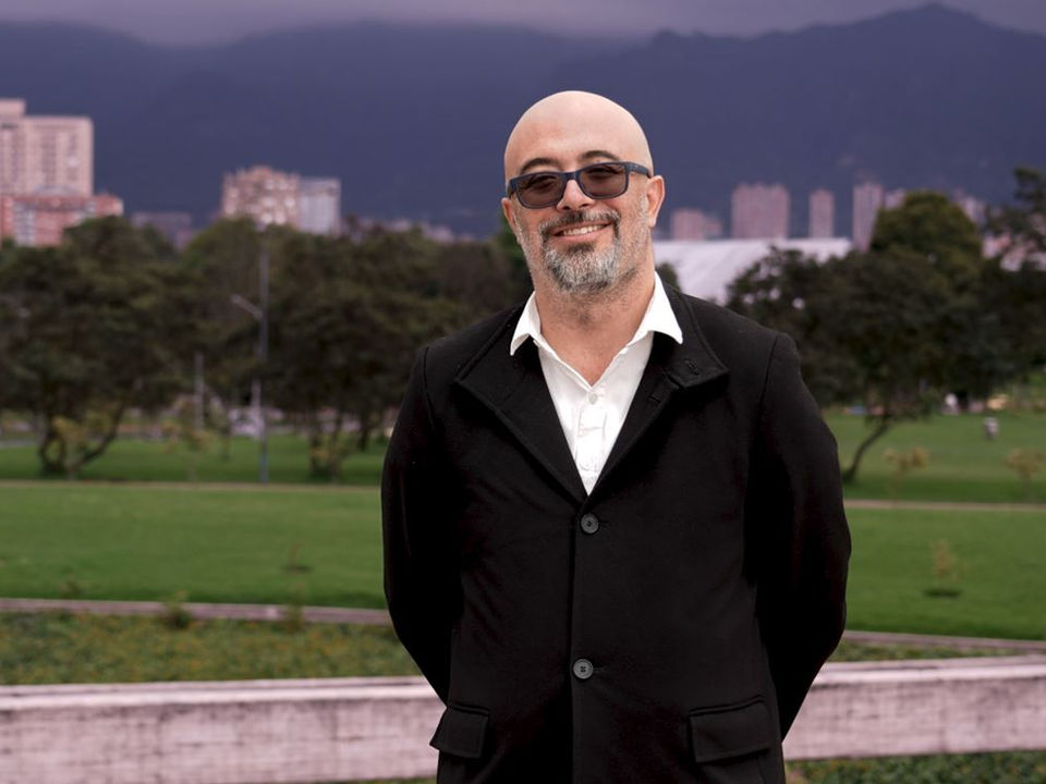 Bienal BOG25, una oportunidad para desestresar el alma. Entrevista