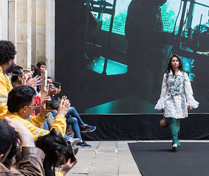 'Yo soy medicina': un desfile de moda dentro de la BOG25 con la fuerza de habitantes de la calle