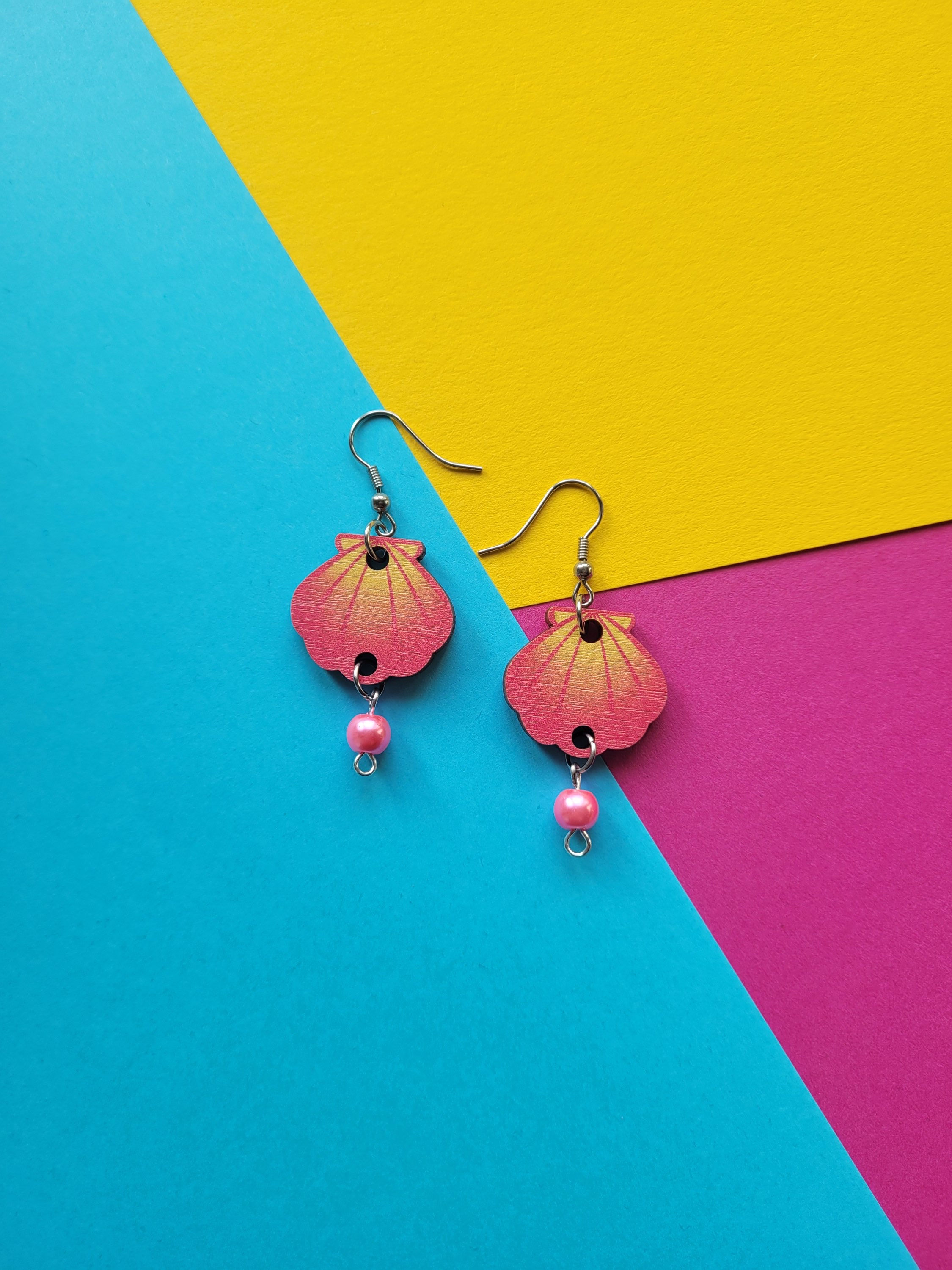 Näkinkenkä korvakorut helmellä