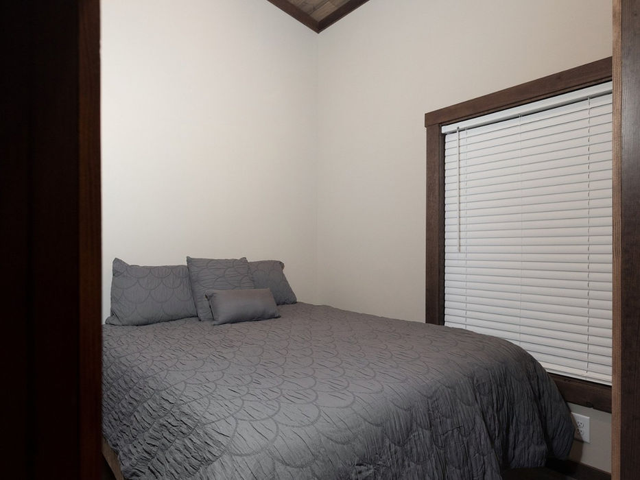 Secondary bedroom in the Clayton Cumberland park model home.