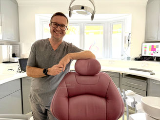 Dr. Stephen Pitt