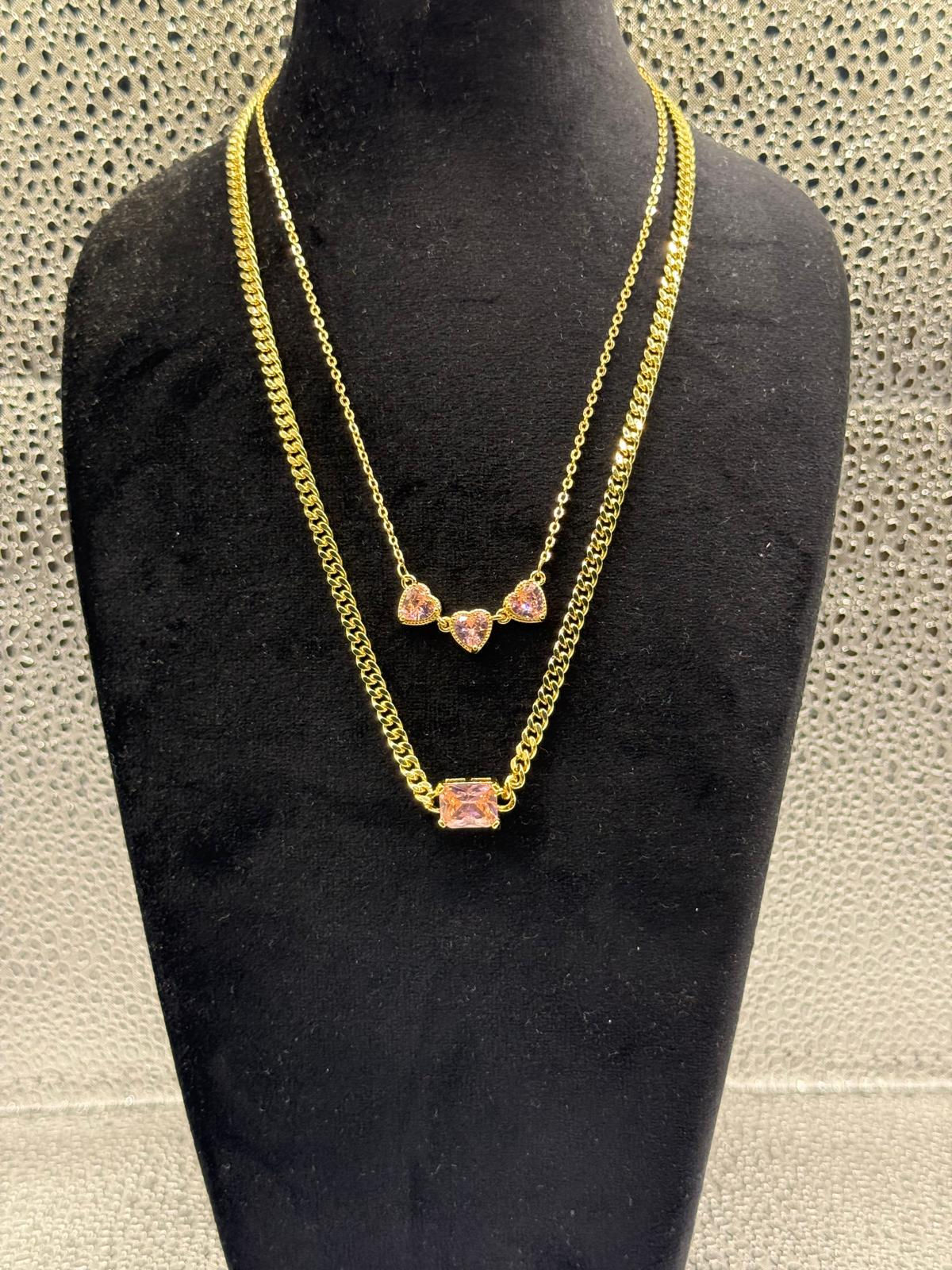 Zerra Bella İkili Kolye Seti – Gold Rengi Pembe Taşlı Kalp & Kare Uçlu Modern T