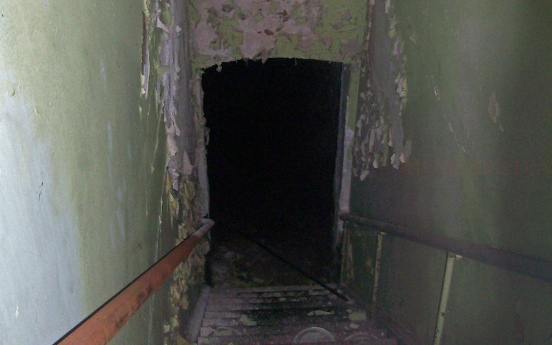 dilapidated interior of Essex County Hospital in New Jersey - photo by KilmerMedia