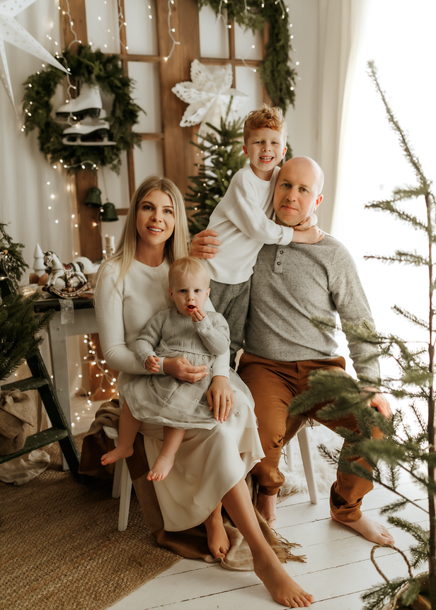 "Christmas photoshoot"

"Christmas mini sessions"

"holiday mini sessions"

"Christmas photography"

"family Christmas photographer"

"family Christmas photographer near me" "family Christmas photographer" "family Christmas photographers"
"Christmas card photo ideas"

"holiday photo ideas"

"indoor Christmas photo"

"1st Christmas photo ideas"#christmasphotoshoot

#christmasphotography

#christmasminisessions

#christmasminis

#familyphotography

#holidayphotoshoot Family in cozy Christmas mini session at a holiday photoshoot studio surrounded by festive decorations