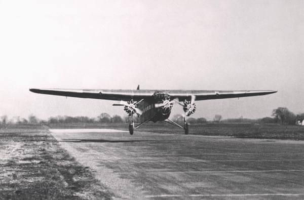 Ford-Trimotor-.jpg