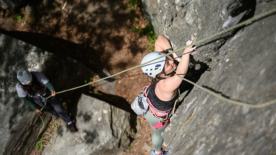 Sportrock-Climbing-Guides-Outdoor-ascent.jpg