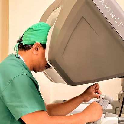 Dr. Fabiano na cirurgia robotica