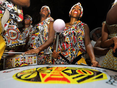 Festas de pré-réveillon do Ilê Aiyê, Cortejo Afro e Grupo Bambeia marcam o fim de ano no Pelourinho; confira programação