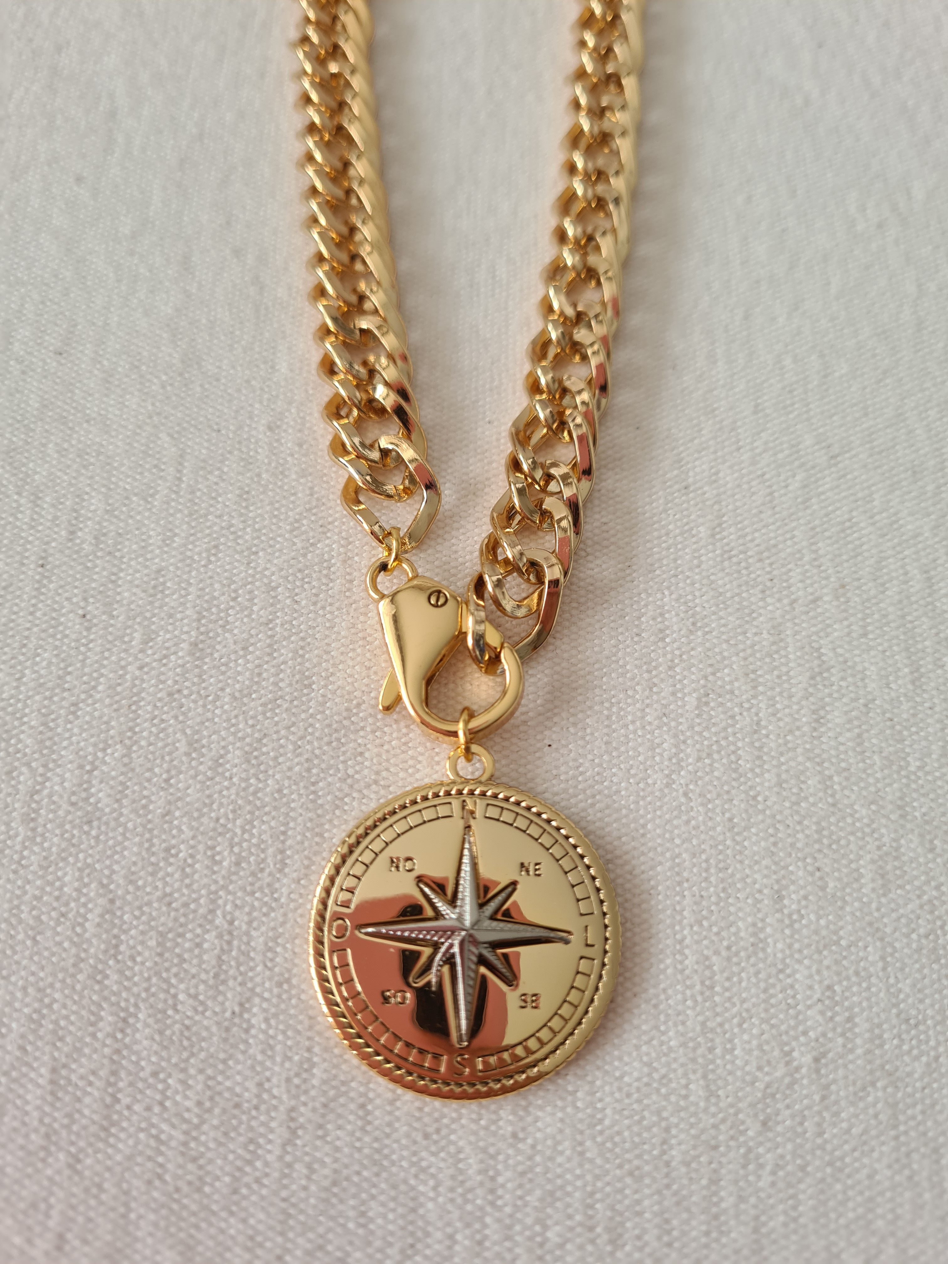 Colar Rosa dos Ventos