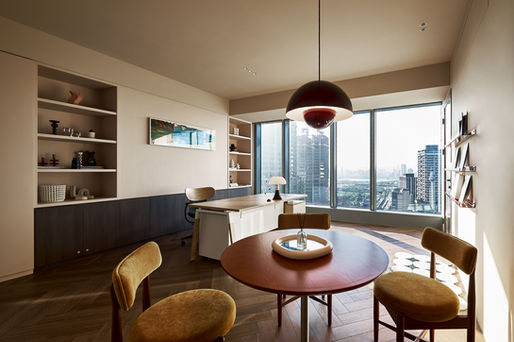 商辦空間裡有設計風格的家具家飾燈飾