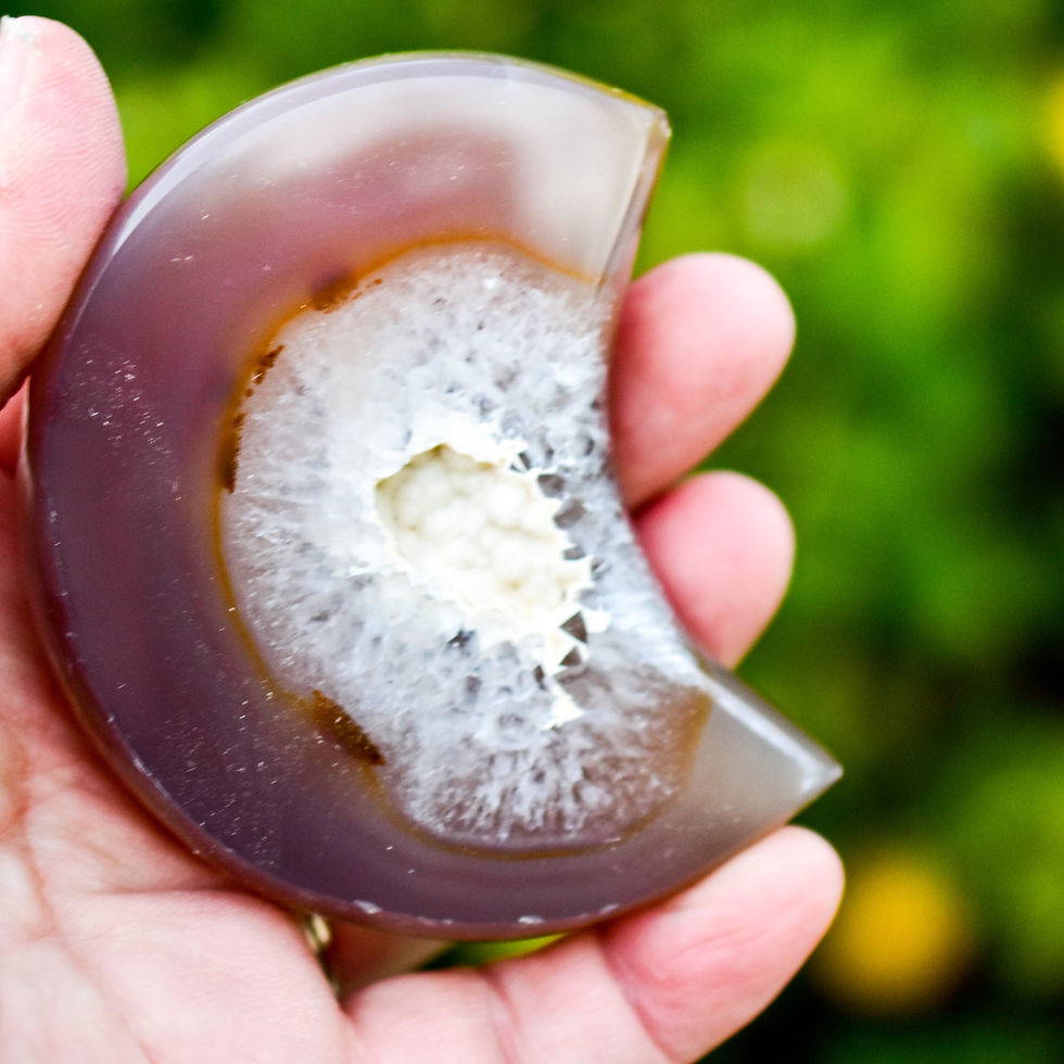 Thumbnail: Agate Crescent Moons