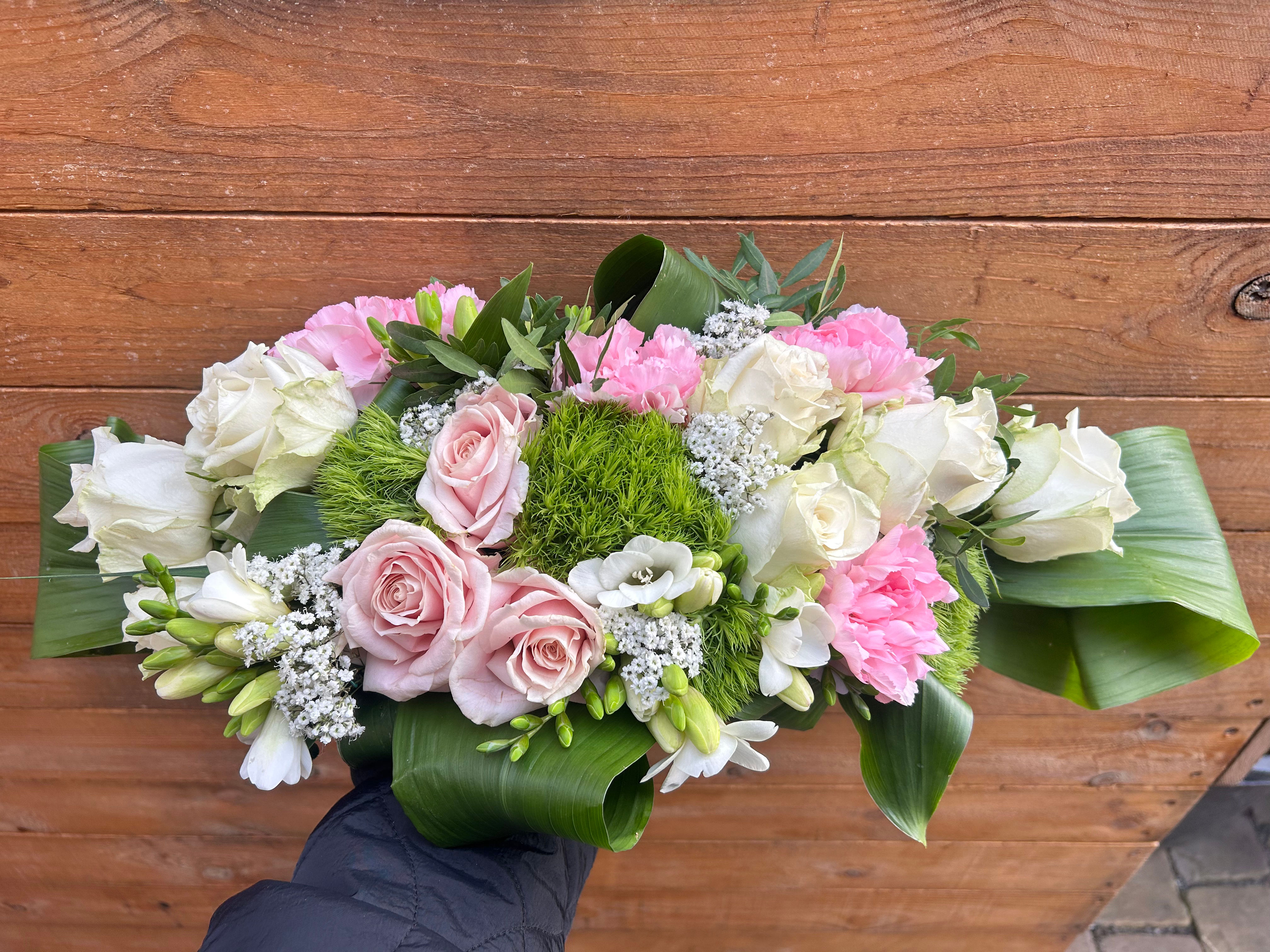 Rouwwerk - Lang snijbloemstuk - Roze