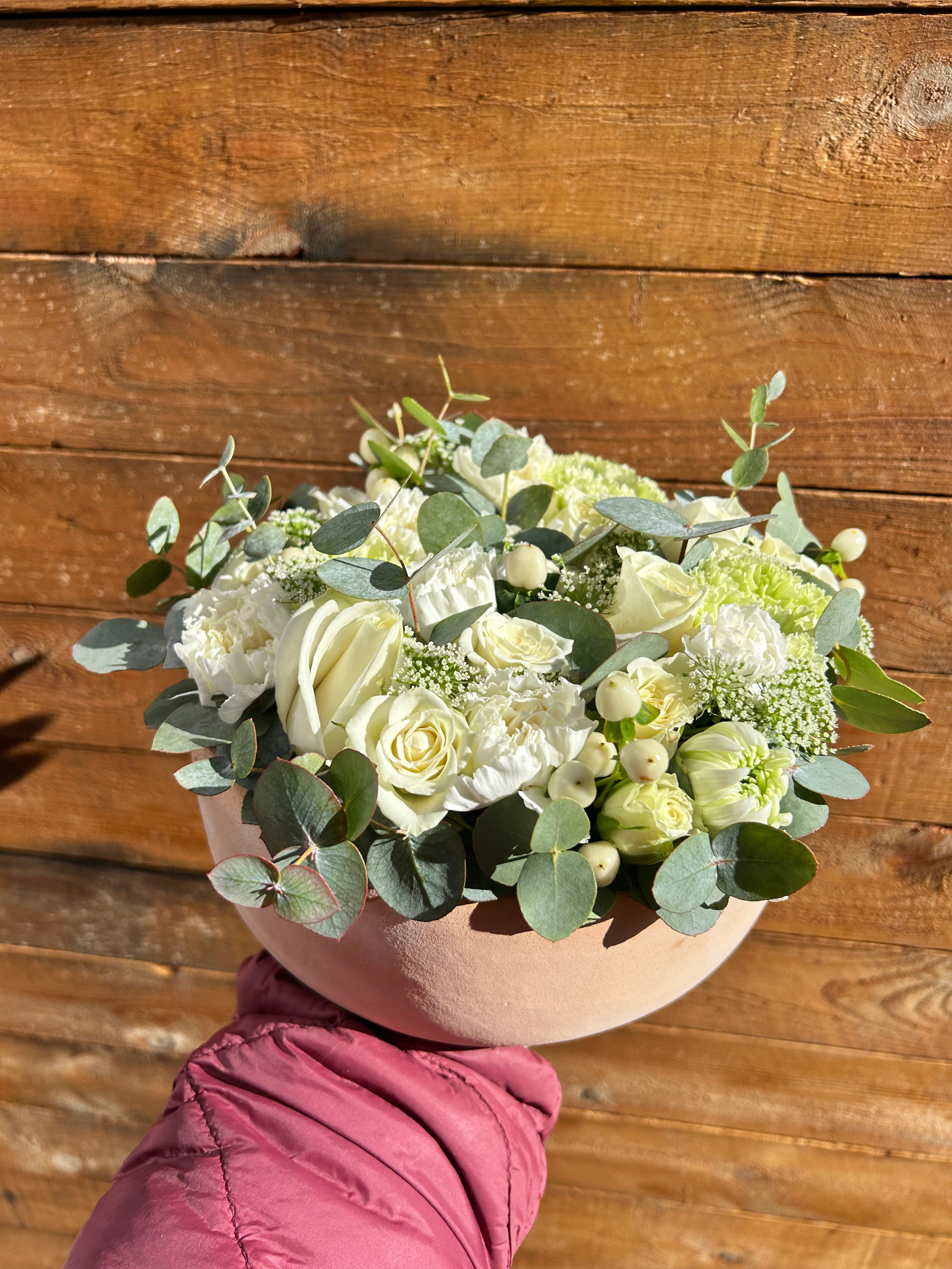 Bloemstuk - Classic white - Ideaal verjaardagsgeschenk