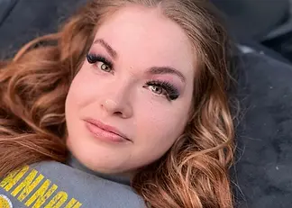 glamour-volume-lashes-ivanhoe-cozy-lash-bar.webp