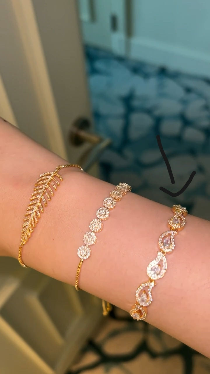 Thumbnail: Mermaids Teardrop bracelet (adjustable) 