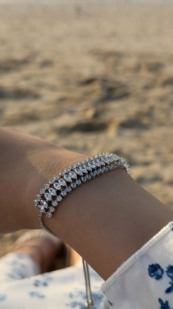 Thumbnail: Atlantis Silver Cascade (Adjustable) 