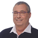 חנוכי זקס - תמונת המחבר.jpg