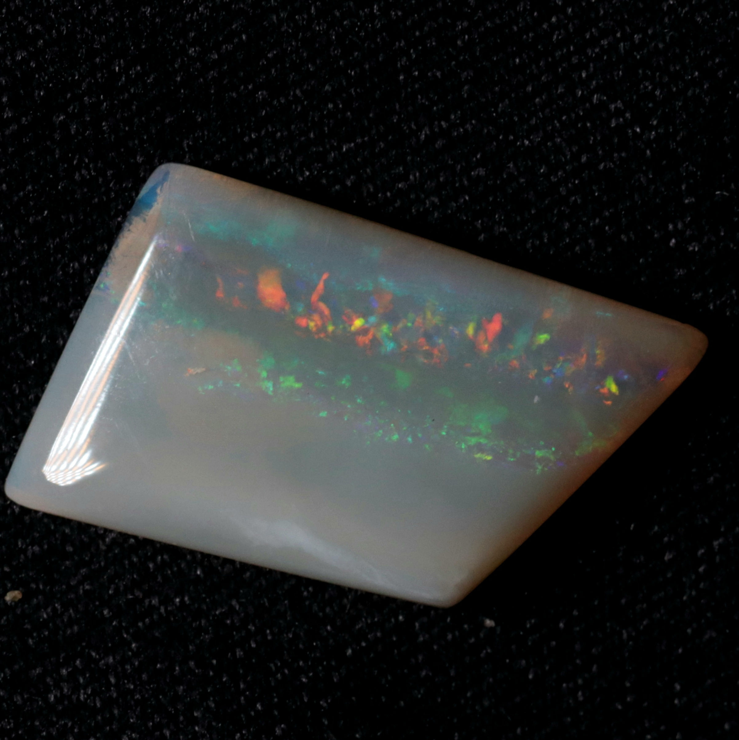 3.1ct Dark Opal 15.2x9.7x2.85mm