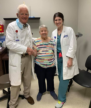 satisfied_patients_knee-replacement-niel